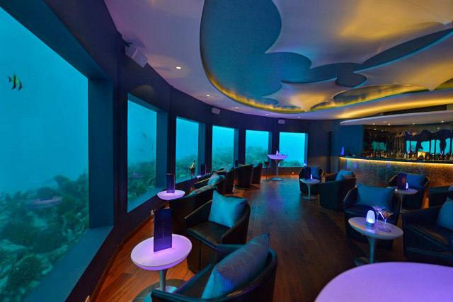 underwater-bar-1