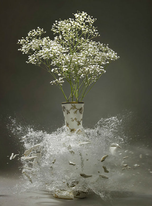 Exploding Vases2