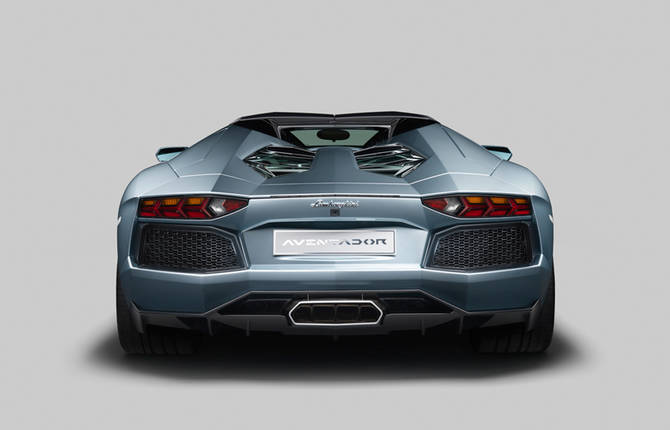 2013 Lamborghini Aventador Roadster