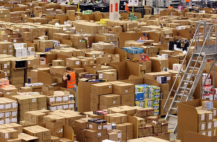 Inside Amazon Warehouse5
