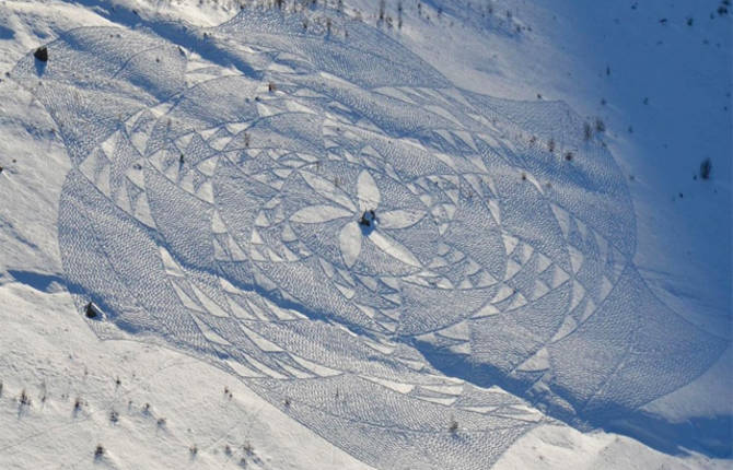 Snow Art by Simon Beck