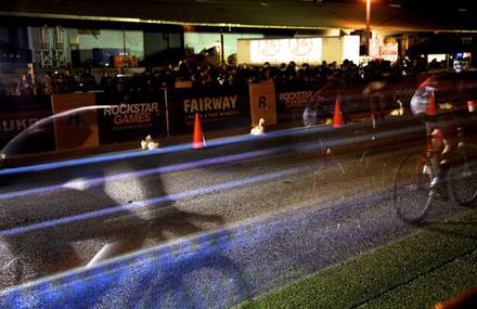 Première installation lumineuse interactive à un course de vélo
