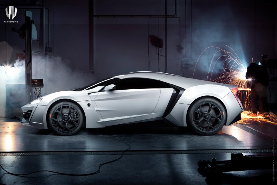 W-MOTORS-1