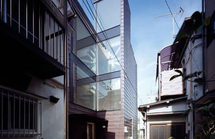 Alley by APOLLO Architects