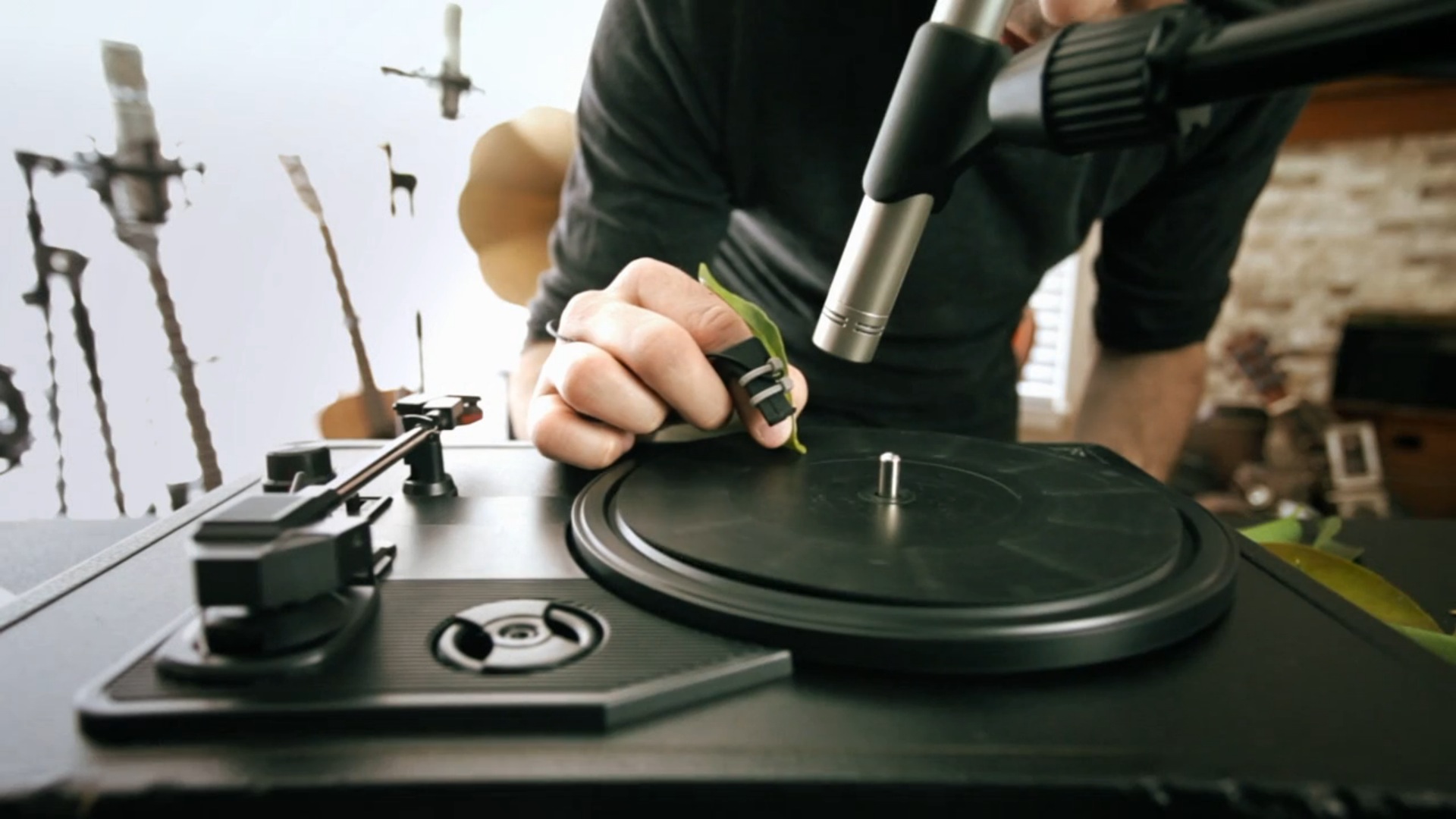 Duet for Leaves & Turntable6