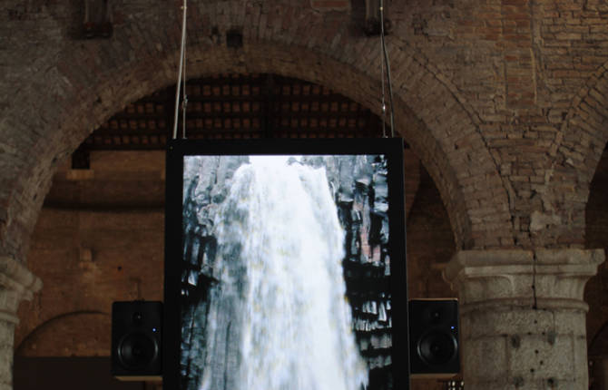 Audiovisual Installation of Waterfalls