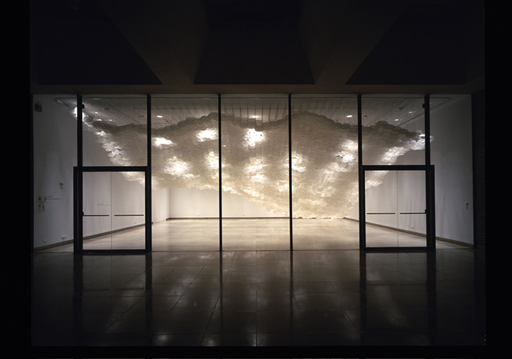 Indoor Cloud Formed with Thousands of Kites 6