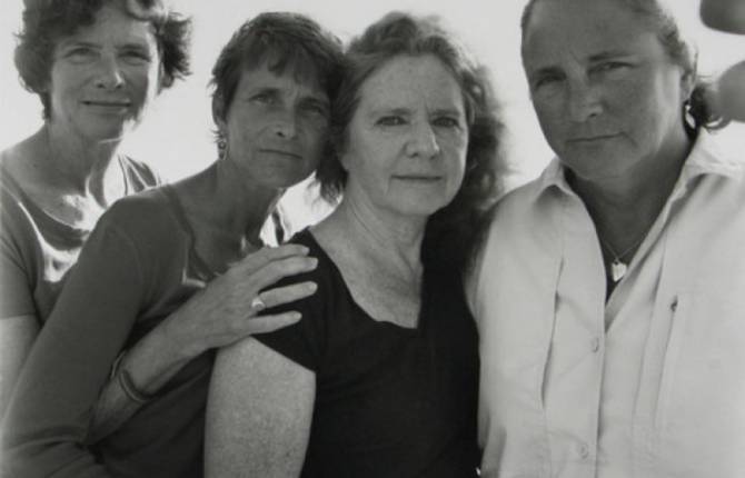 Portraits of 4 sisters every year for 36 years