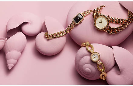 MADAME FIGARO / MONTRES / EDITOR SABINE CARRANCE