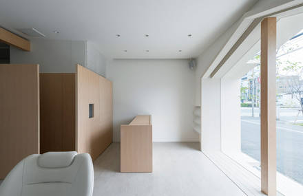 Folm Arts Beauty Salon by Tsubasa Iwasashi Architects