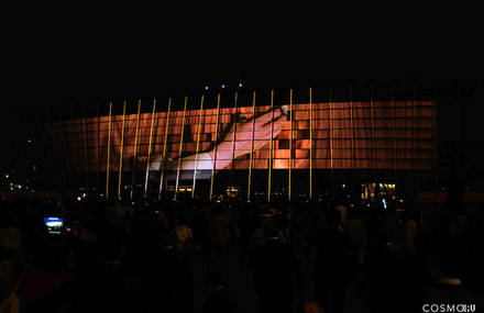 « Bridge to the futur », Grand Front Osaka inauguration