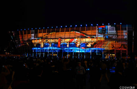 « Bridge to the futur », Grand Front Osaka inauguration