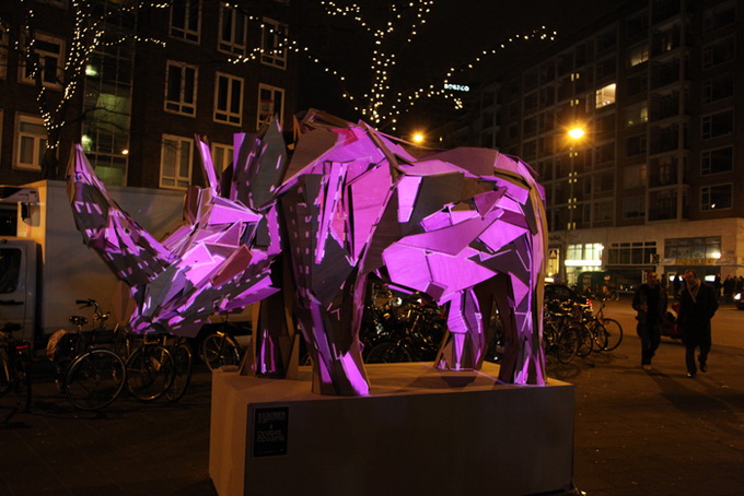 Light Projections on Sculptures-8
