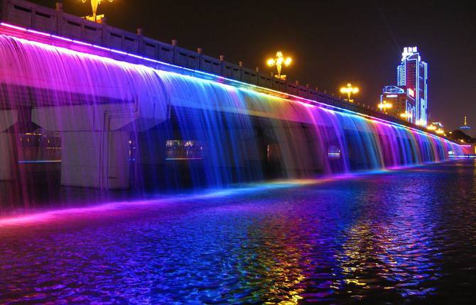 Banpo Bridge Rainbow Fountain