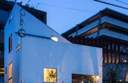 Skip Floor House by Kenji Yanagawa