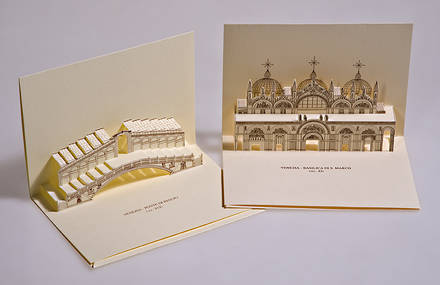 3D Popup kirigami postcards with monuments