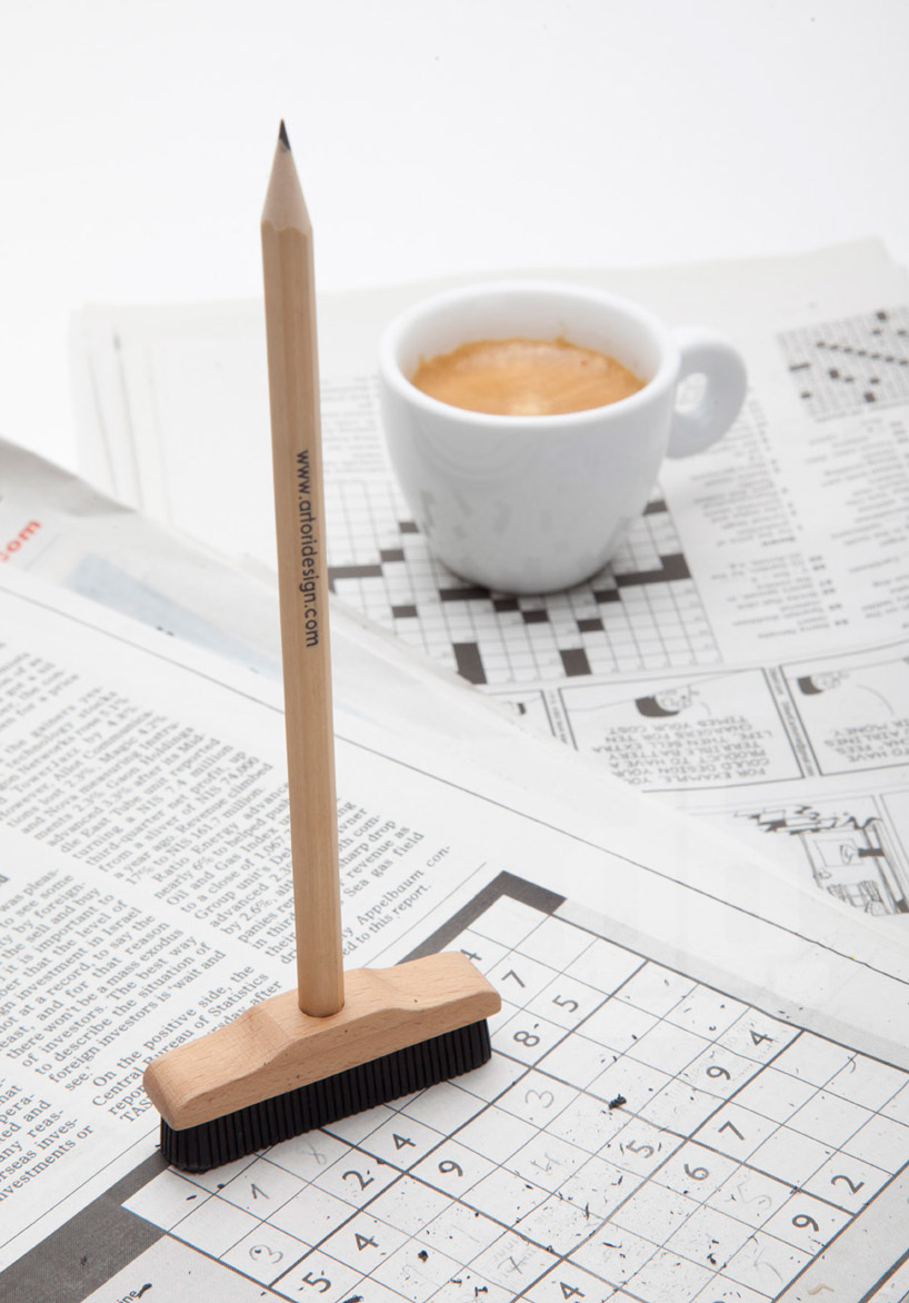 Pencil Broom3