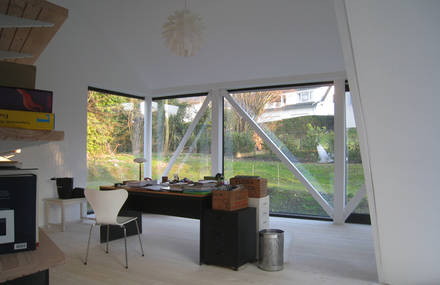 Philippe and Katya Van Elewyck by Vanden Eeckhoudt Architects