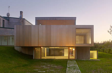 Exhibition Hall in Bertamiráns by Salgado Liñares Arquitectos