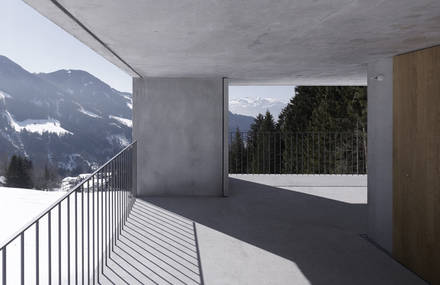 Mountain Cabin by marte.marte architects