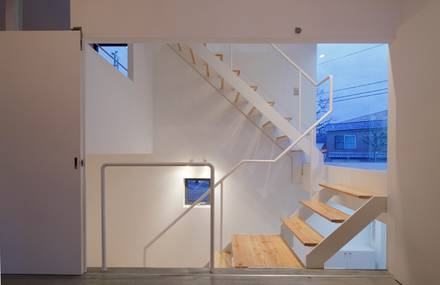 White Collage by Keikichi Yamauchi Arch. & Assoc.