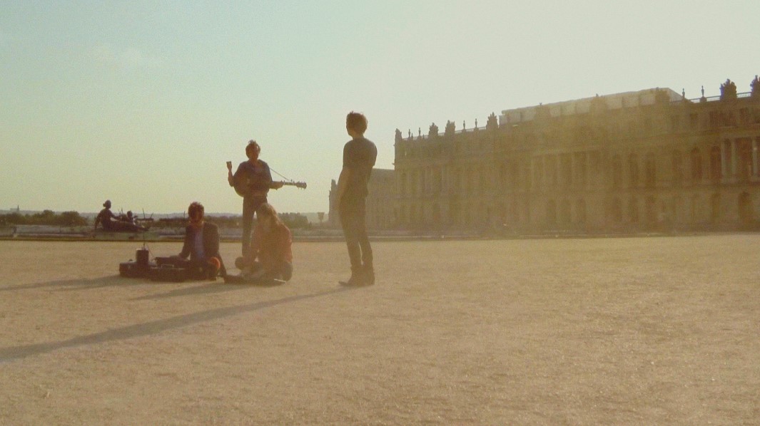 Phoenix in Versailles - Entertainment10