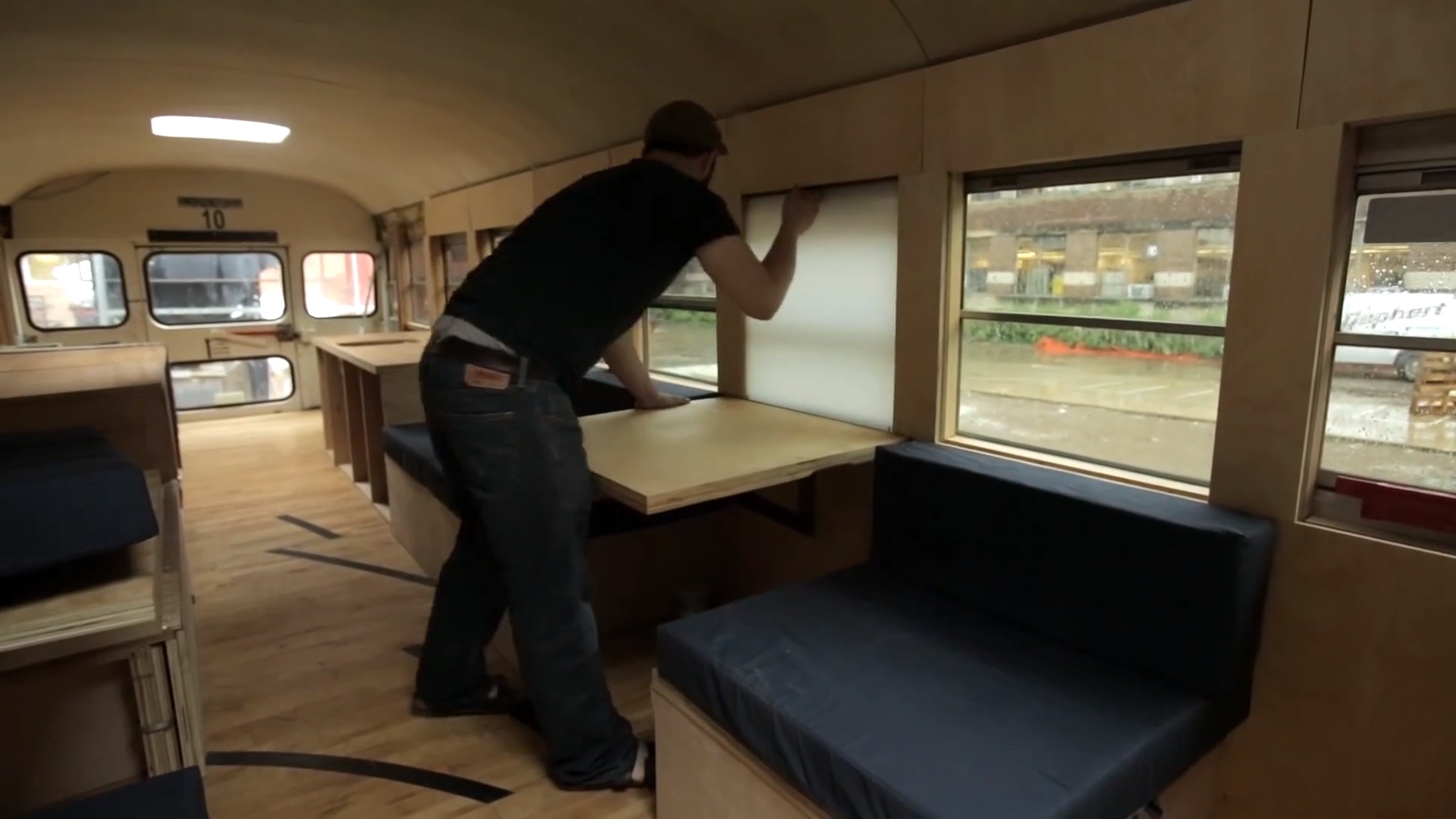 Restored Bus Mobile Home5