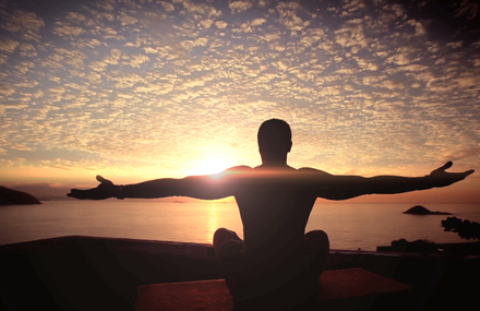 Running Man Jesus Luz & Yves Larock Official videoclip