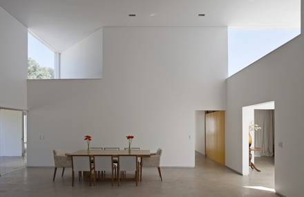 Migliari Guimarães House by DOMO Arquitetos