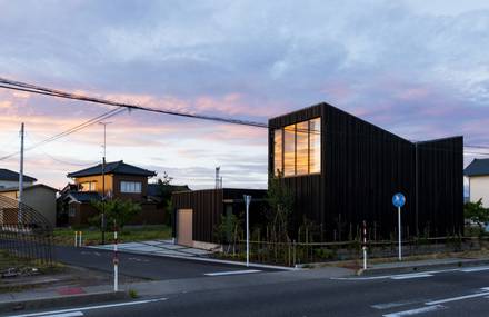 Courtyard House in Peach Garden by Takeru Shoji Architects