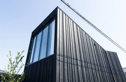 Courtyard House in Peach Garden by Takeru Shoji Architects