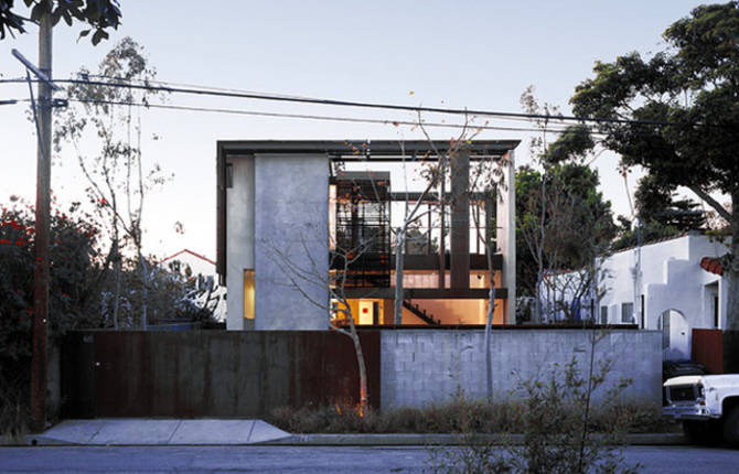 Solar Umbrella House