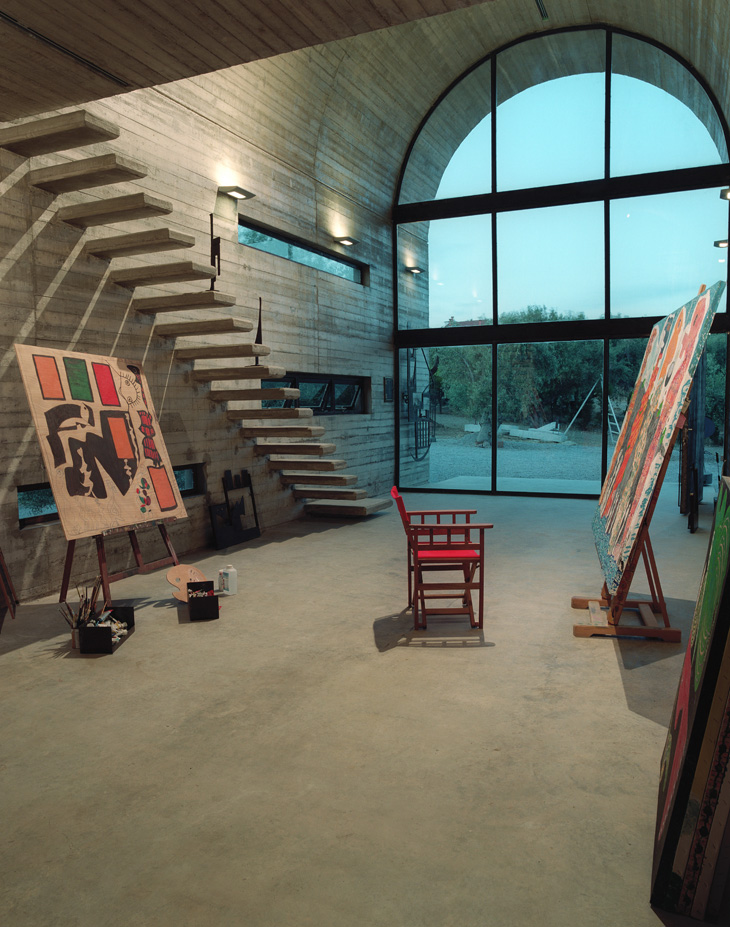 Art Warehouse in Greece3