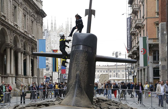 Submarine in Milan4