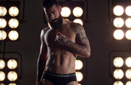 02/04 > TRIPTYCH ‘he’ from TRIPTYCH ‘she-he-us’ FashionVideos featuring CALVIN KLEIN