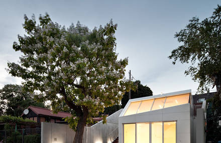 Bathing Hut by SHARE Architects