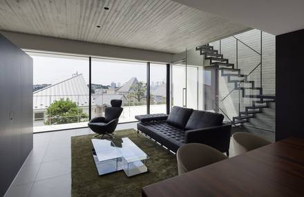 House in Shinoharadai by Tai and Associates