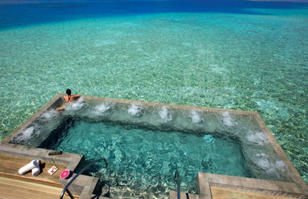 Explores the World&rsquo;s Ultimate Oasis