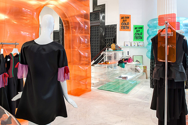 Pop-up Store Made of Inflatables-7