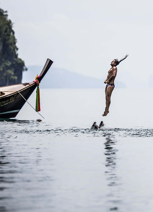 Red Bull Cliff Diving 2013 in Thailand10