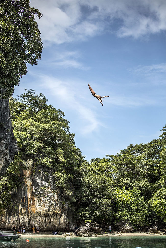 Red Bull Cliff Diving 2013 in Thailand5