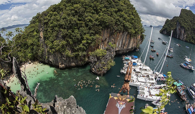 Red Bull Cliff Diving 2013 in Thailand8