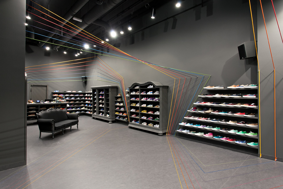 Run Colors Sneaker Store-2