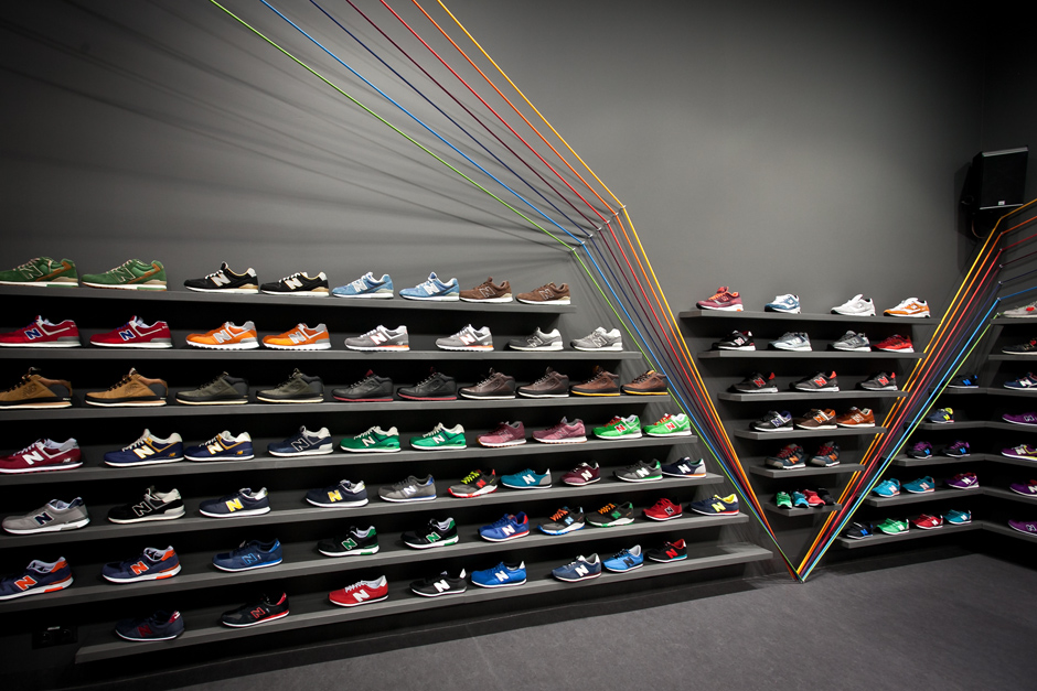 Run Colors Sneaker Store-4