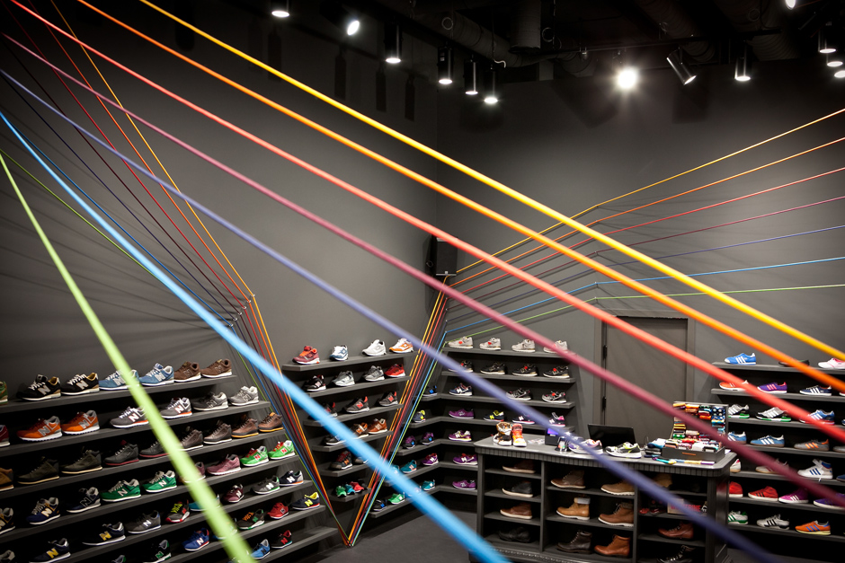 Run Colors Sneaker Store-7