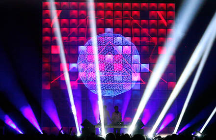 Iregular creates a high/low res scenography for Mutek MX 2013