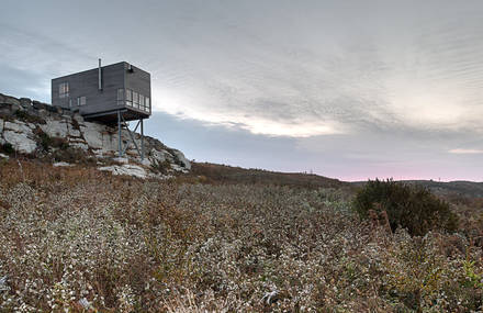 Cliff House by MacKay-Lyons Sweetapple Architects