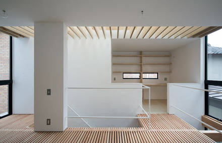 Home in Shimamoto by Container Design