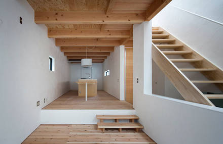 Home in Shimamoto by Container Design