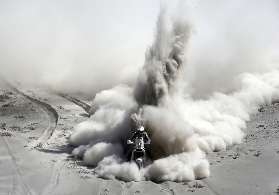 South Africa's Van Niekerk rides his KTM during the 5th stage of the Dakar Rally 2013 from Arequipa in Peru to Arica in Chile